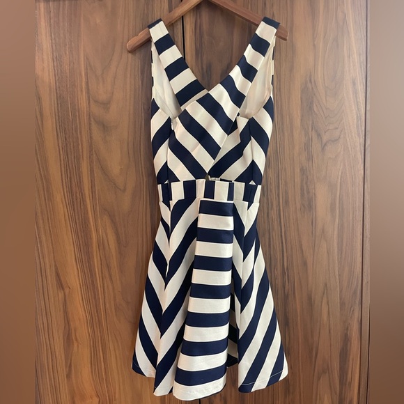 Adelyn Rae Striped Nautical Dress Size Small - Picture 4 of 4